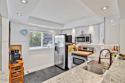 Appartement à louer à North Miami Beach, Floride: 1 chambre, 77.76 m2 № 1946428 - photo 6