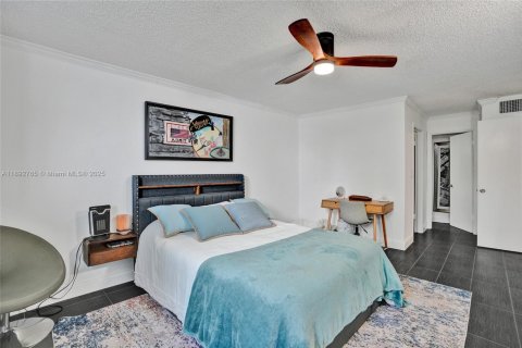 Appartement à louer à North Miami Beach, Floride: 1 chambre, 77.76 m2 № 1946428 - photo 9