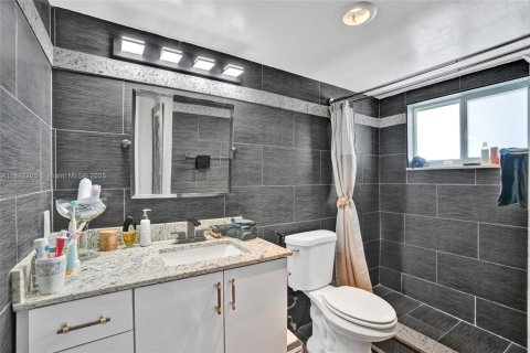 Appartement à louer à North Miami Beach, Floride: 1 chambre, 77.76 m2 № 1946428 - photo 8
