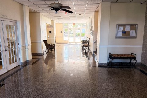 Купить кондоминиум в Форт-Лодердейл, Флорида 1 спальня, 60.11м2, № 2056245 - фото 2