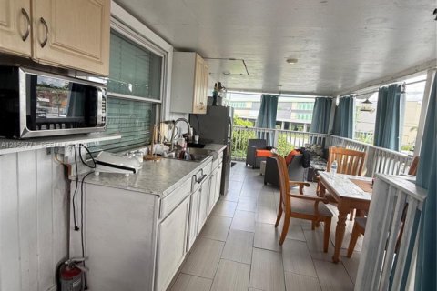 Купить виллу или дом в Медли, Флорида 2 спальни, 203.36м2, № 2168268 - фото 12