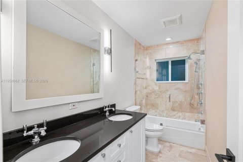 Villa ou maison à louer à Miami, Floride: 3 chambres, 137.87 m2 № 2017675 - photo 21