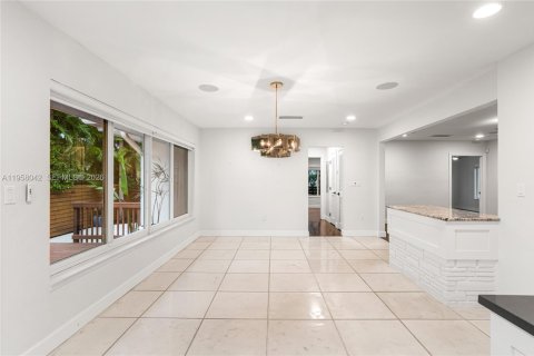Villa ou maison à louer à Miami, Floride: 3 chambres, 137.87 m2 № 2017675 - photo 30