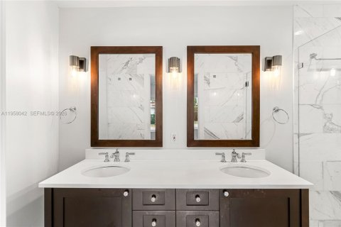 Villa ou maison à louer à Miami, Floride: 3 chambres, 137.87 m2 № 2017675 - photo 22