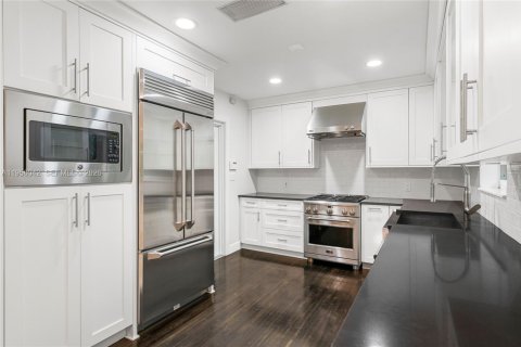 Villa ou maison à louer à Miami, Floride: 3 chambres, 137.87 m2 № 2017675 - photo 25