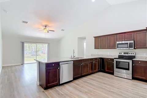 Villa ou maison à vendre à Weeki Wachee, Floride: 3 chambres, 167.78 m2 № 2304534 - photo 11
