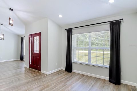 Villa ou maison à vendre à Weeki Wachee, Floride: 3 chambres, 167.78 m2 № 2304534 - photo 6