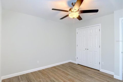 Villa ou maison à vendre à Weeki Wachee, Floride: 3 chambres, 167.78 m2 № 2304534 - photo 27
