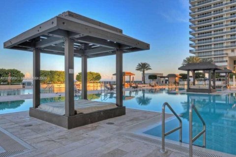 Condominio en venta en Hallandale Beach, Florida, 3 dormitorios, 155.61 m2 № 2384502 - foto 28