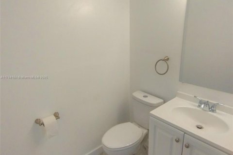 Condo in Lauderhill, Florida, 1 bedroom  № 1710492 - photo 10