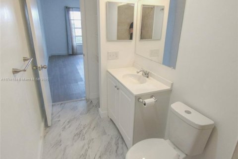 Condo in Lauderhill, Florida, 1 bedroom  № 1710492 - photo 26