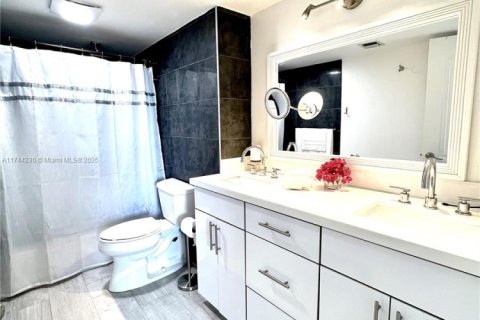 Купить кондоминиум в Авентура, Флорида 2 спальни, 92.53м2, № 2022480 - фото 20