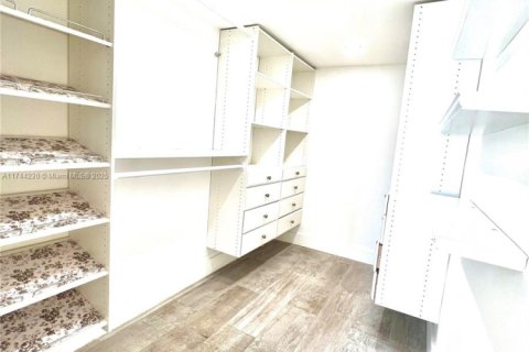 Купить кондоминиум в Авентура, Флорида 2 спальни, 92.53м2, № 2022480 - фото 22