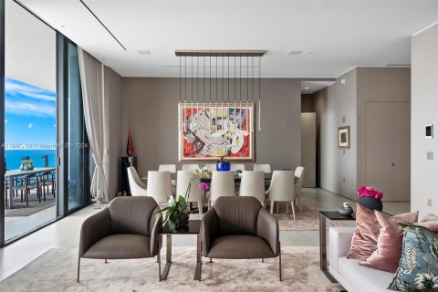 Condominio en alquiler en Sunny Isles Beach, Florida, 4 dormitorios, 557.41 m2 № 1881497 - foto 1