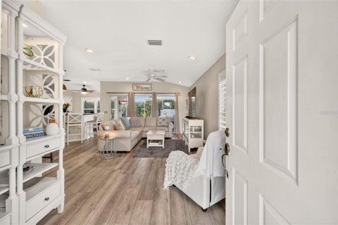 House in Summerfield, Florida 2 bedrooms, 125.05 sq.m. № 2322555 - photo 6