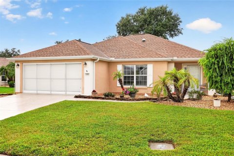 House in Summerfield, Florida 2 bedrooms, 125.05 sq.m. № 2322555 - photo 2