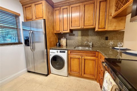 Condominio en Miami, Florida, 2 dormitorios  № 2372238