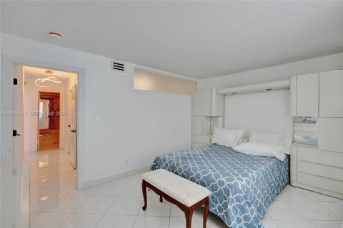 Copropriété à vendre à Hallandale Beach, Floride: 1 chambre, 120.77 m2 № 2052874 - photo 8