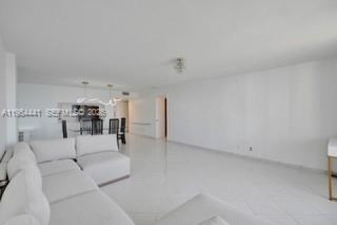Copropriété à vendre à Hallandale Beach, Floride: 1 chambre, 120.77 m2 № 2052874 - photo 7