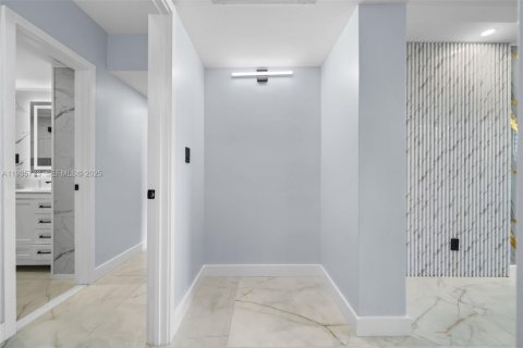 Condominio en venta en Sunny Isles Beach, Florida, 3 dormitorios, 138.61 m2 № 1993879 - foto 17