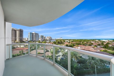 Condominio en venta en Sunny Isles Beach, Florida, 3 dormitorios, 138.61 m2 № 1993879 - foto 26