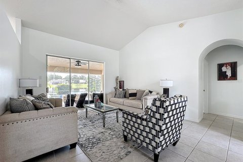 Casa en venta en Orlando, Florida, 4 dormitorios, 210.24 m2 № 1912258 - foto 13