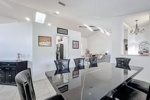 Casa en venta en Orlando, Florida, 4 dormitorios, 210.24 m2 № 1912258 - foto 16