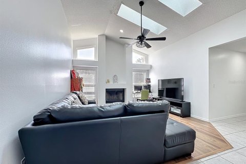 Casa en venta en Orlando, Florida, 4 dormitorios, 210.24 m2 № 1912258 - foto 24