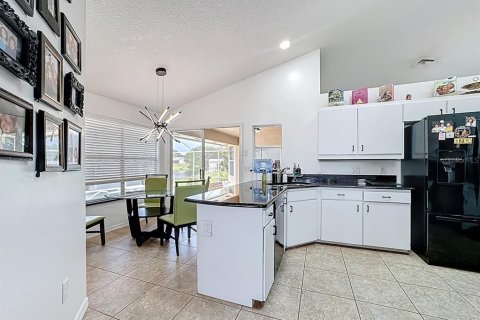 Casa en venta en Orlando, Florida, 4 dormitorios, 210.24 m2 № 1912258 - foto 18