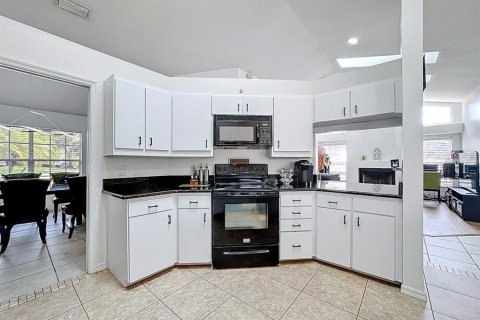 Casa en venta en Orlando, Florida, 4 dormitorios, 210.24 m2 № 1912258 - foto 20