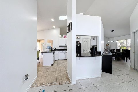 Casa en venta en Orlando, Florida, 4 dormitorios, 210.24 m2 № 1912258 - foto 17