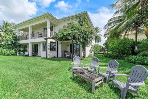 Купить виллу или дом в Катлер-Бей, Флорида 5 спален, 366.5м2, № 1998407 - фото 10