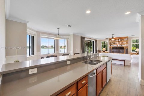 Купить виллу или дом в Катлер-Бей, Флорида 5 спален, 366.5м2, № 1998407 - фото 17