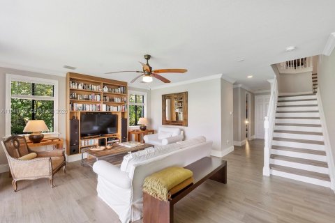 Купить виллу или дом в Катлер-Бей, Флорида 5 спален, 366.5м2, № 1998407 - фото 22