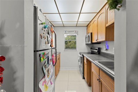 Copropriété à vendre à Plantation, Floride: 2 chambres, 94.76 m2 № 1995092 - photo 3