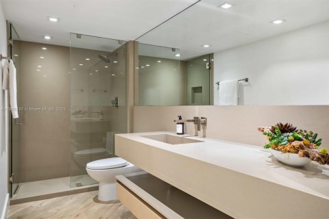 Condo in Miami Beach, Florida, 3 bedrooms  № 1970816 - photo 27
