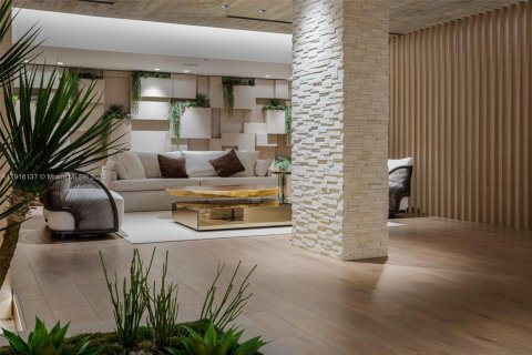 Condo in Miami Beach, Florida, 3 bedrooms  № 1970816 - photo 19