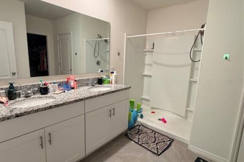 House in DeLand, Florida 4 bedrooms, 171.03 sq.m. № 2232349 - photo 6