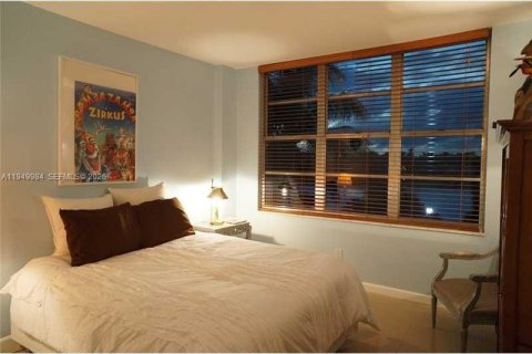 Снять в аренду кондоминиум в Майами-Бич, Флорида 2 спальни, 110.55м2, № 2005622 - фото 4