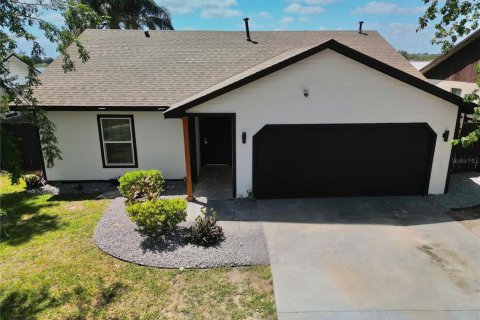 Casa en venta en Winter Haven, Florida, 3 dormitorios, 120.59 m2 № 1649818 - foto 1
