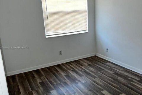 Townhouse in North Lauderdale, Florida 3 bedrooms, 131.92 sq.m. № 1485024 - photo 13