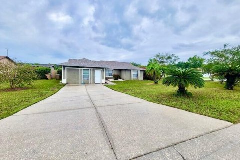 Villa ou maison à Clermont, Floride 3 chambres, 190.17 m2 № 2297286