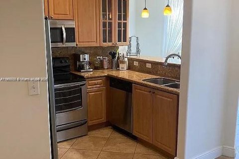 Condominio en alquiler en Miami, Florida, 2 dormitorios, 111.58 m2 № 1952099 - foto 4