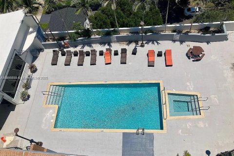 Condominio en alquiler en Miami, Florida, 2 dormitorios, 111.58 m2 № 1952099 - foto 20
