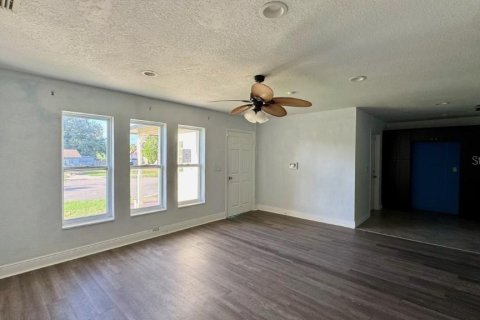 Casa en venta en Orlando, Florida, 4 dormitorios, 133.22 m2 № 2383877 - foto 2