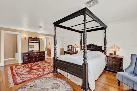 House in Leesburg, Florida 4 bedrooms, 286.88 sq.m. № 1745373 - photo 25