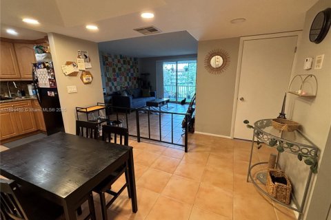 Снять в аренду кондоминиум в Лодерхилл, Флорида 1 спальня, 74.32м2, № 1947103 - фото 10