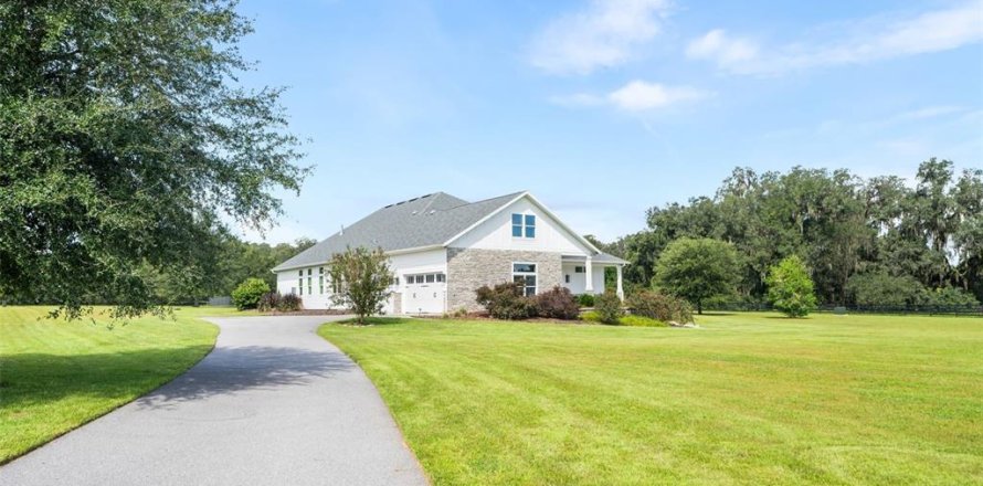 Villa ou maison à Alachua, Floride 5 chambres, 440.54 m2 № 2388912