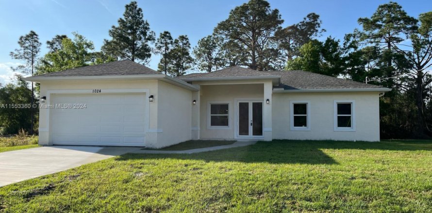 House in Lehigh Acres, Florida 3 bedrooms, 152.55 sq.m. № 1812181