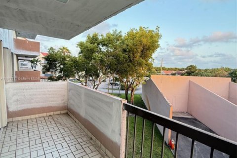 Condominio en alquiler en Miami, Florida, 2 dormitorios, 108.7 m2 № 1960903 - foto 15
